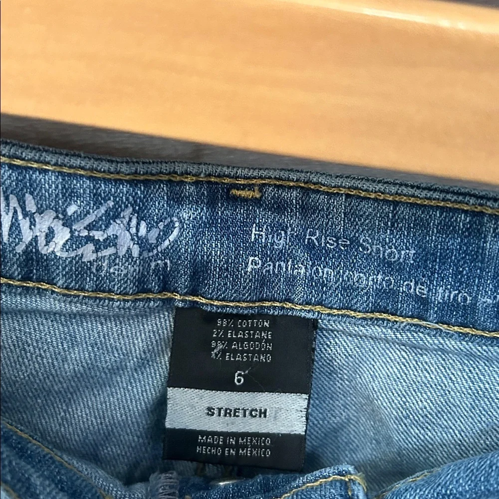 Mossimo Denim Button-Fly Women's Shorts cutoffs, stretch size 6